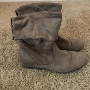 Light tan suede booties. Size 9
